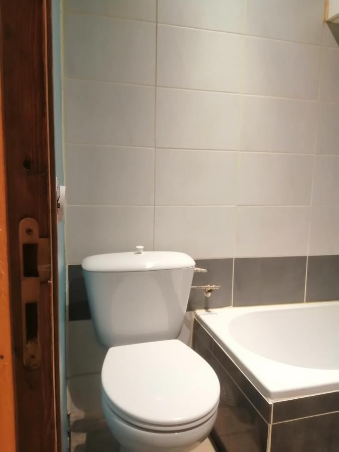 Studio Au Centre Ville De Carcassonne Ngoại thất bức ảnh